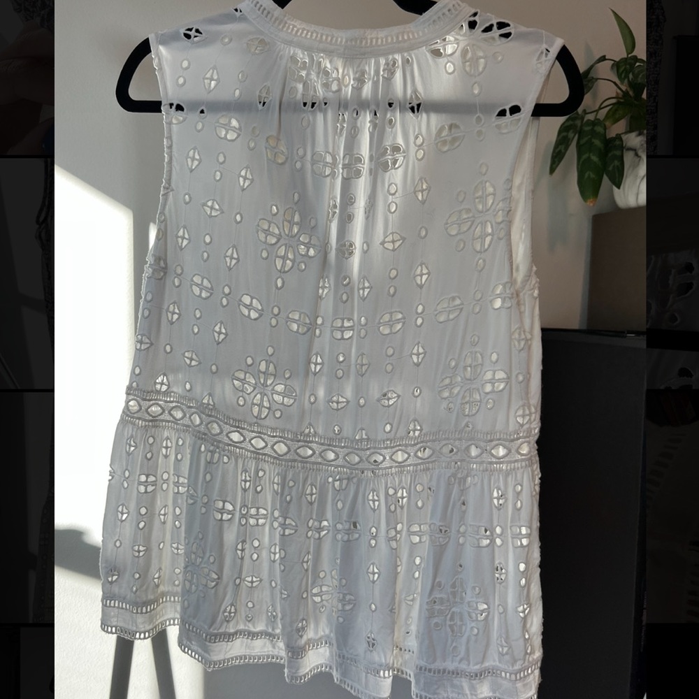 dylan eyelet top - Picture 3 of 5